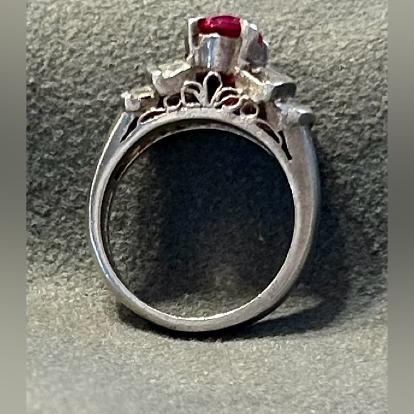 VINTAGE 825 THAI RUBY WHITE GOLDDIAMOND BAGUETTESRING Size 6.75